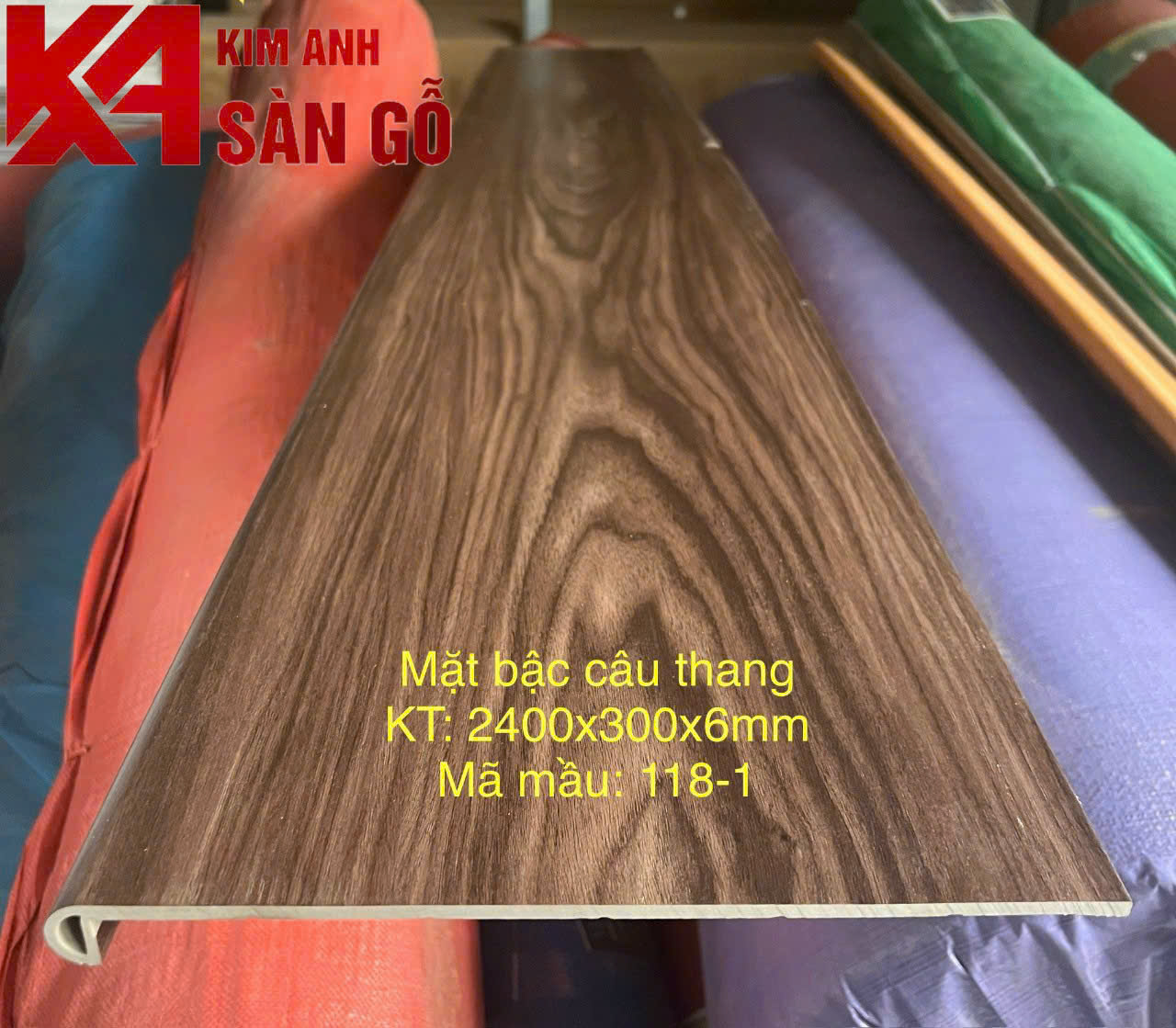 Mặt Bậc Cầu Thang Nhựa Giả Gỗ MAX 118-1